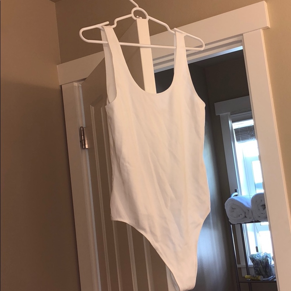 Aritzia Wilfred Leila bodysuit